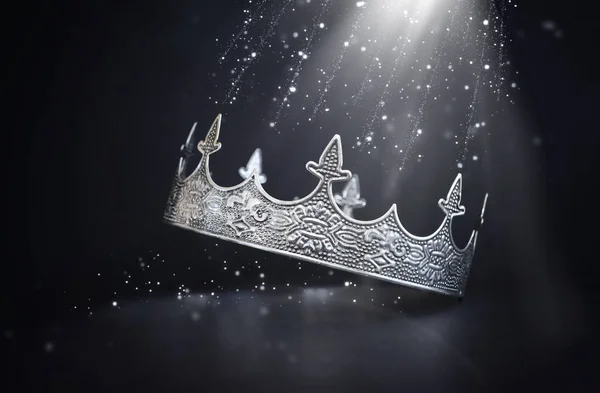 Imagem Chave Baixa Bela Rainha Coroa Rei Período Medieval Fantasia — Fotografia de Stock