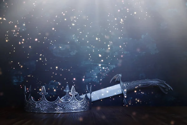 Low Key Image Beautiful Queen King Crown Next Sword Fantasy — Foto Stock
