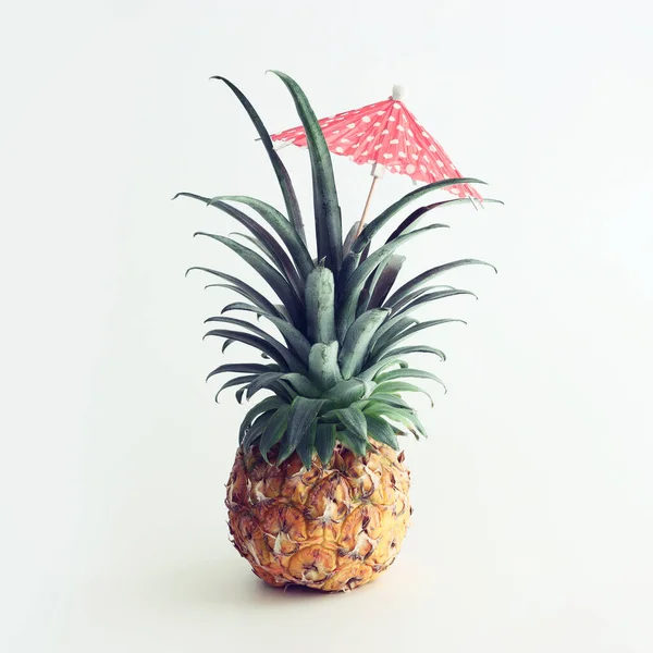 Image Ripe Pineapple Parasol White Background Summer Holidays Tropical Theme — Stock Photo, Image