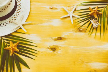 Görüntü deniz yaşam tarzı nesnelerle seyahat tatil tropikal ve yaz. Üstten görünüm