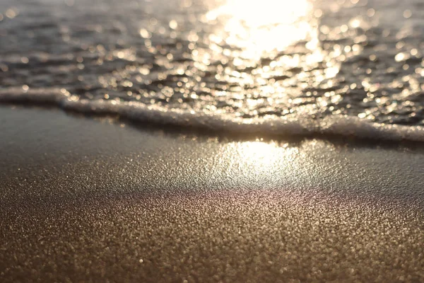 Onde Marine Calda Luce Del Tramonto Spiaggia Sabbiosa Calma Rilassante — Foto Stock