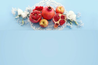 Rosh hashanah (Yahudi Yeni Yıl Tatili) konsepti. Geleneksel semboller