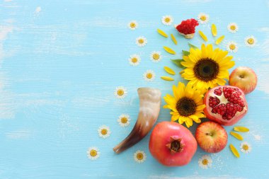 Rosh hashanah (Yahudi Yeni Yıl Tatili) konsepti. Geleneksel semboller