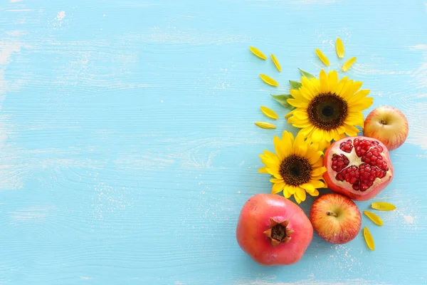 Rosh hashanah (Yahudi Yeni Yıl Tatili) konsepti. Geleneksel semboller