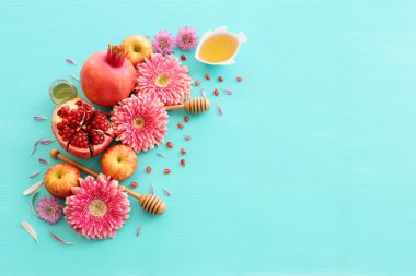 Rosh hashanah (Yahudi Yeni Yıl Tatili) konsepti. Geleneksel semboller