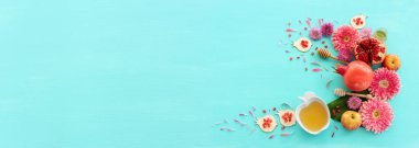 Rosh hashanah (Yahudi Yeni Yıl Tatili) konsepti. Geleneksel semboller