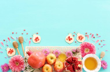 Rosh hashanah (Yahudi Yeni Yıl Tatili) konsepti. Geleneksel semboller