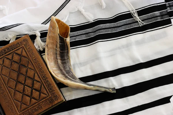 Religion Image Shofar Corne Sur Talit Prière Blanche Rosh Hashanah — Photo