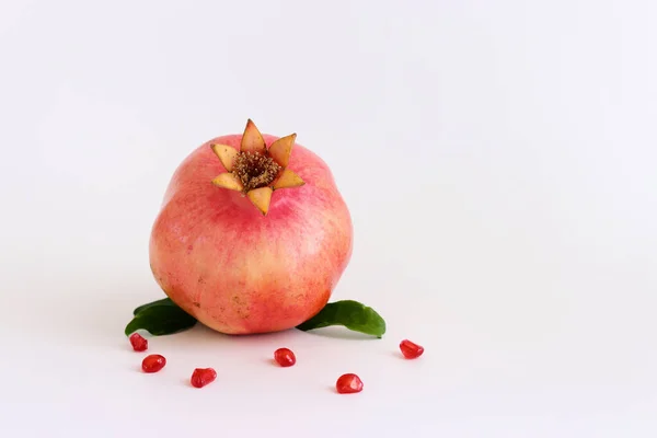 Rosh Hashanah Jewish New Year Holiday Concept Pomegranate Traditional Symbol — Fotografie, imagine de stoc