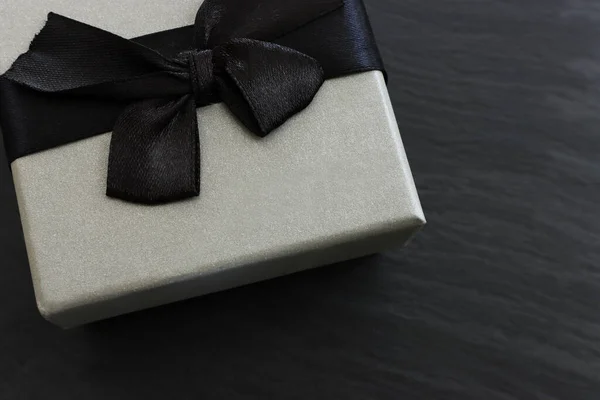 Grey Gift Box Dark Textured Background Top View — Stock Photo, Image