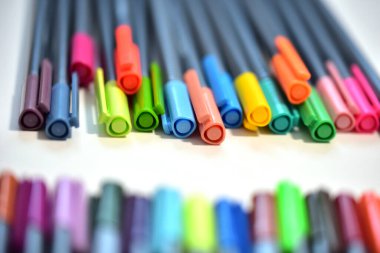 çok renkli renk işaretleyiciler