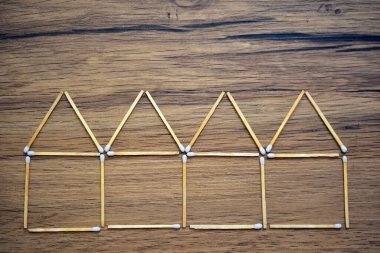 Ahşap yangını ev.