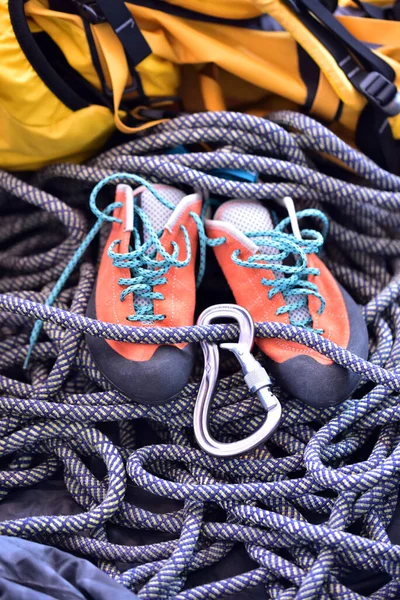 climbing shoe with equipment