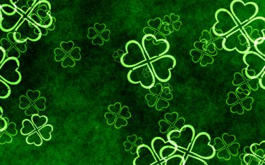 Parlayan parlak şanslı yoncalar.