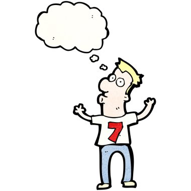 7 numaralı tişörtlü adam