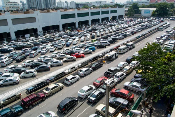 park etmiş arabalar