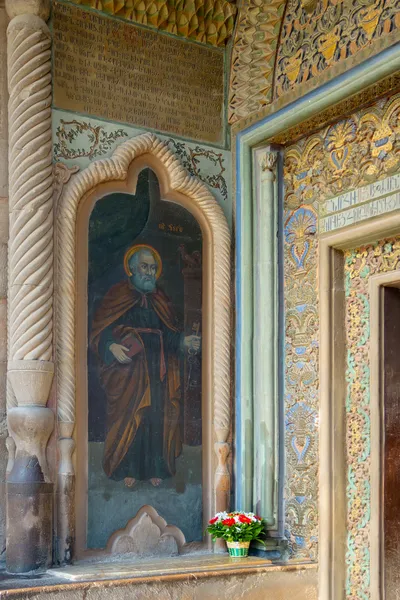 Изображение у входа в собор Эчмиадзина — стоковое фото