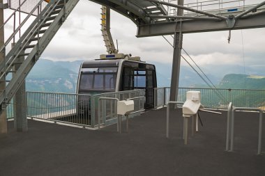 Teleferik kabin, holidzor