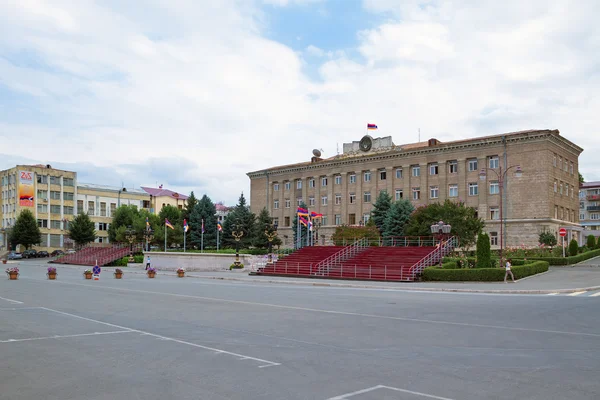 Saray, hükümet ve merkezi kare stepanakert görünümünü