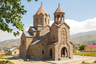 Spitak. Diriliş (harutyun) güneşli bir günde, Ermeni Kilisesi