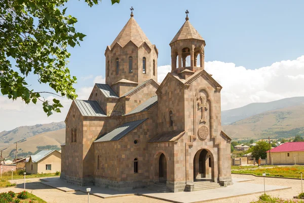 Spitak. Eglise de la Résurrection (Harutyun) par une journée ensoleillée, Arménie — Photo