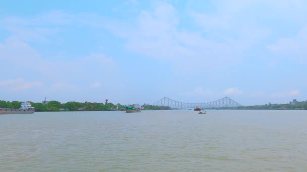 Kolkata Riverside Landschap Uitzicht Vanaf Veerboot Stedelijk Landschap Kolkata India — Stockvideo