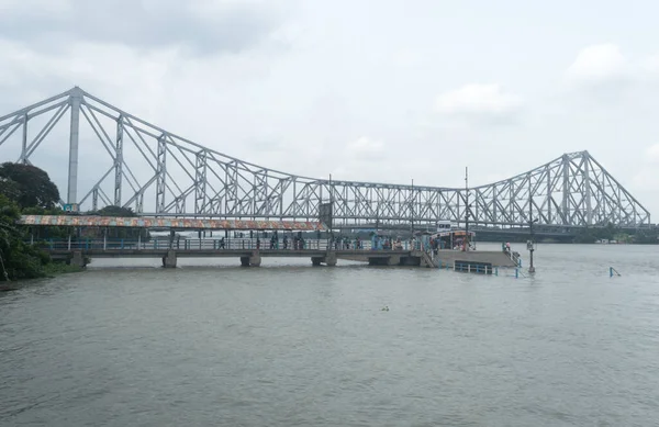 Howrah Bridge Balanced Attached Cantilever Bridge Covering Hooghly River West — ストック写真