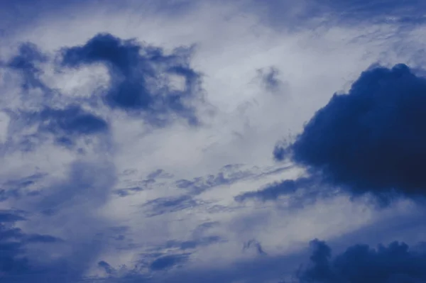 배경의 먹구름 하늘에 먹구름 자연의 — 스톡 사진