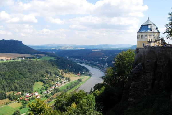 Festung auf dem Hügel — Stockfoto