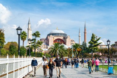 Ayasofya (Ayasofya Sophia) İstanbul 'da. Panorama Ayasofya. Türkiye 'nin simgeleri. Turistik bir yer. Hindi. İstanbul. 25 Eylül 2021.