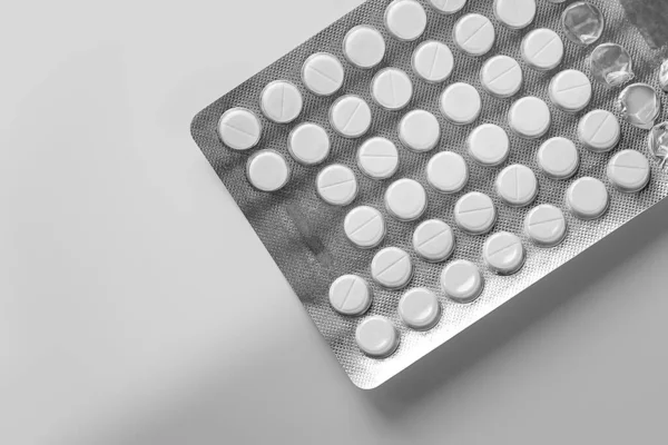 Pills Blister Top View Tablet Started Blister Light Background Selective — Foto Stock