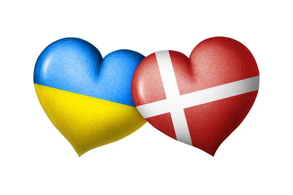 ウクライナとデンマークの国旗 白い背景に隔離された旗の色の2つの心 ヘルプの概念 — ストック写真