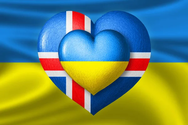 ウクライナとアイスランドの国旗 ウクライナの国旗を背景に旗の色で2つの心 連帯とヘルプの概念 各国の協力 — ストック写真