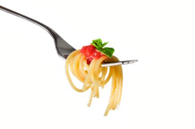 Spagetti makarna izole