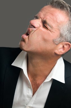 cam pencere sıkılmış