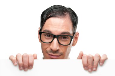 afiş ile mutlu inek