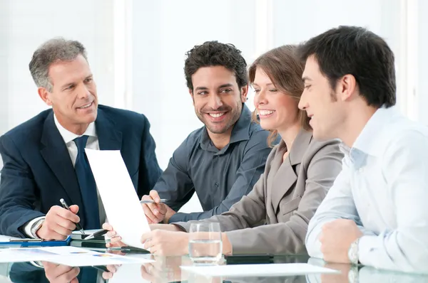 Discusión empresarial positiva — Foto de Stock