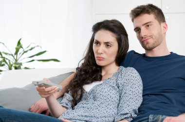 sıkıcı tv programı