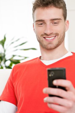 kısa mesaj ile cep telefonu