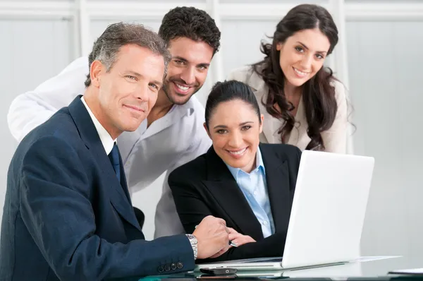 Equipe de negócios satsfied orgulhoso — Fotografia de Stock