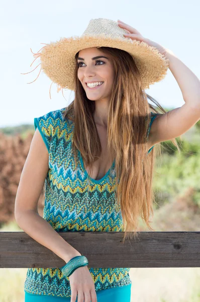 Portrait Of A Young Woman Outdoor — Stock Photo, Image