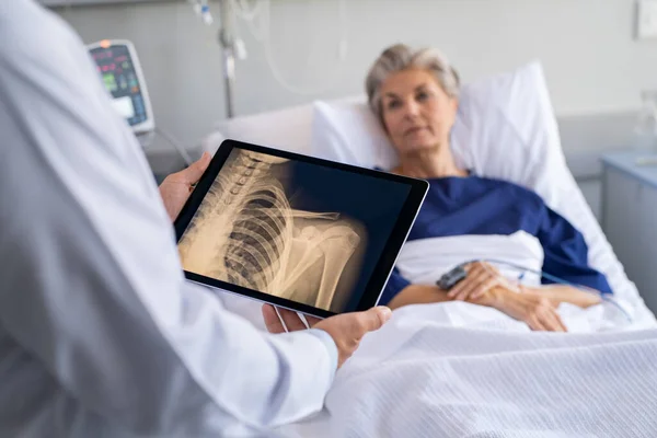 Back View Doctor Checking Chest Arms Ray Digital Tablet Medical — Stock Photo, Image