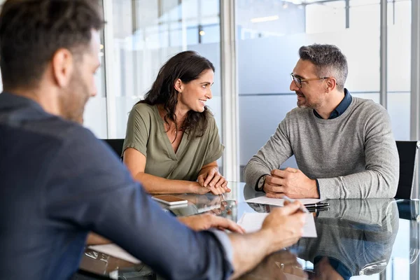 Mature Couple Discussing Meeting Bank Manager Loan Mature Man Woman — Foto Stock