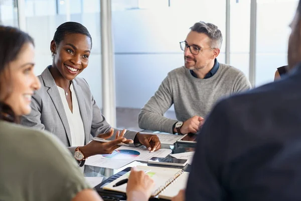 Smiling Black Businesswoman Discussing Working Her Colleagues Meeting Modern Office — Stock Photo, Image