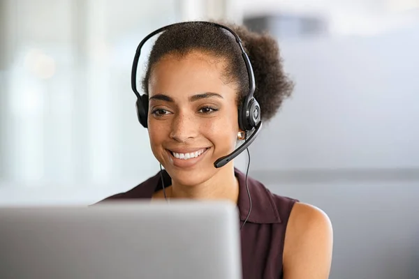Call Center Agent Headset Working Support Hotline Modern Office Young — 图库照片#