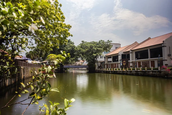 Malacca Malaysia August 2022 Melaka River Old Brightly Painted Houses — Stockfoto