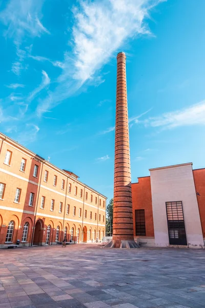 İtalya, Emilia Romagna 'daki Modena' nın güzel manzarası. Antik şehir manzarası ve pazarı.