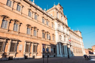 İtalya, Emilia Romagna 'daki Modena' nın güzel manzarası. Antik şehir manzarası ve pazarı.