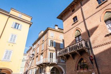 İtalya, Emilia Romagna 'daki Modena' nın güzel manzarası. Antik şehir manzarası ve pazarı.