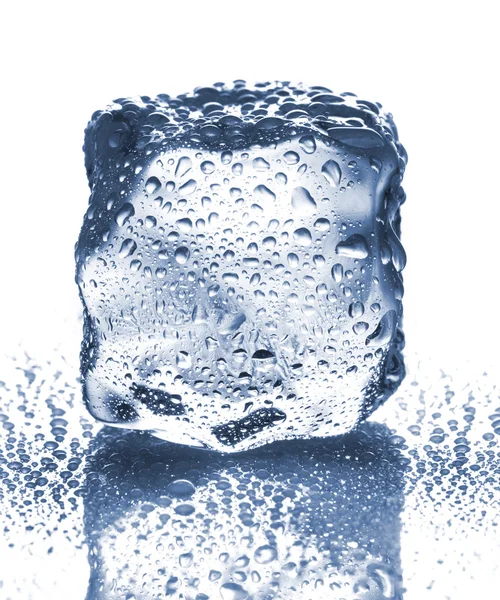 Cubo de hielo —  Fotos de Stock